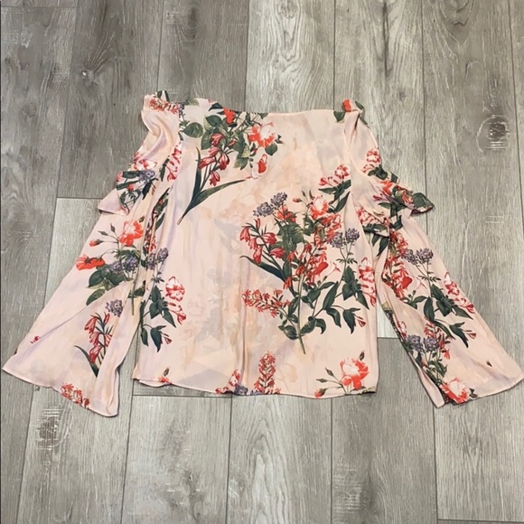 Curve Appeal Cold Shoulder Flutter Sleeve Blouse - Picture 6 of 6